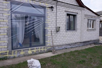 Під час російського обстрілу Коростеня на Житомирщині 14-річна дівчина врятувала свою племінницю Під час російського обстрілу Коростеня на Житомирщині 14-річна дівчина врятувала свою племінницю