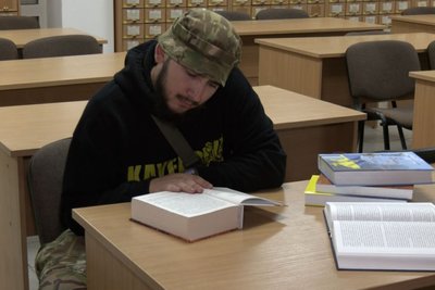 Боєць 100 омбр Роман Берніков Боєць 100 омбр Роман Берніков