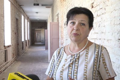 У місті на Житомирщині освітяни виходили на протест через урізання премій до Дня вчителя У місті на Житомирщині освітяни виходили на протест через урізання премій до Дня вчителя