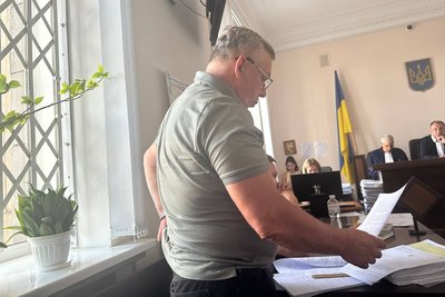 Справа про вбивство дитини у Радомишлі на Житомирщині: обвинуваченим продовжили запобіжні заходи Справа про вбивство дитини у Радомишлі на Житомирщині: обвинуваченим продовжили запобіжні заходи