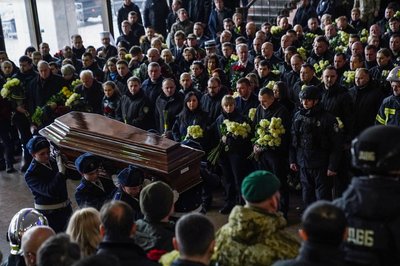 Авіакатастрофа у Броварах: У Києві прощаються з керівництвом МВС