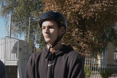 Житомиряни власним коштом відремонтували одну з конструкцій у скейт-парку Житомиряни власним коштом відремонтували одну з конструкцій у скейт-парку