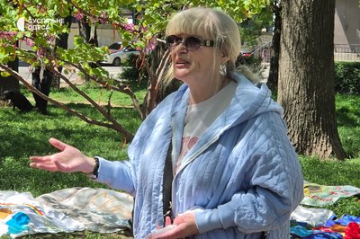 "За кожною цифрою є людина": в Одесі провели акцію до Дня пам’яті людей, загиблих від СНІДу "За кожною цифрою є людина": в Одесі провели акцію до Дня пам’яті людей, загиблих від СНІДу