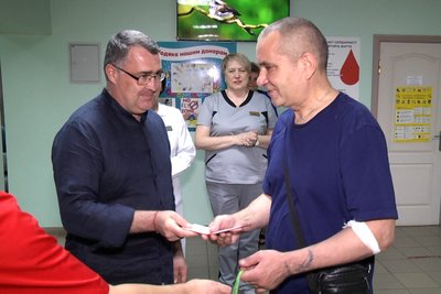 У Житомирі понад 200 людей прийшли здати кров напередодні Всесвітнього дня донора У Житомирі понад 200 людей прийшли здати кров напередодні Всесвітнього дня донора