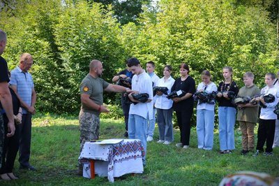 У громаді на Житомирщині учнів трьох шкіл посвятили у джури та вшанували пам'ять воїнів УПА