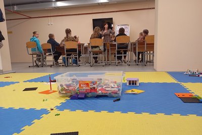 Як у Сумах працює перша "підземна школа" Як у Сумах працює перша "підземна школа"