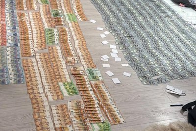 Допомагала уникнути мобілізації: у лікарки діагностичного центру в Житомирі вилучили понад 4 млн грн