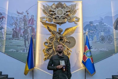 Військовий отримав медаль "Захиснику вітчизни" від Президента України Військовий отримав медаль "Захиснику вітчизни" від Президента України