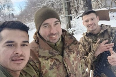 "Я побачив, що Україні потрібні люди": історія колумбійця, який воював і тепер бореться за право жити на Волині "Я побачив, що Україні потрібні люди": історія колумбійця, який воював і тепер бореться за право жити на Волині
