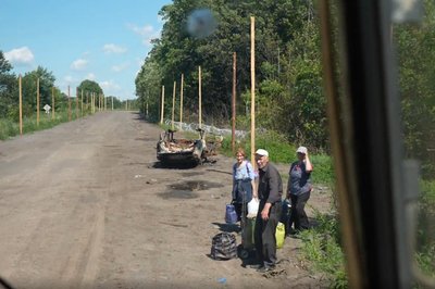 Суми — Храпівщина: рейсовий автобус майже до лінії боєзіткнення Суми — Храпівщина: рейсовий автобус майже до лінії боєзіткнення