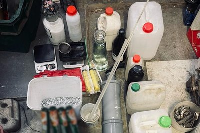 На Волині викрили групу, яка виготовляла та збувала психотропи На Волині викрили групу, яка виготовляла та збувала психотропи