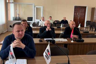 Містяни обурюються щодо цільового призначення майже гектара землі серед міста на Рівненщині Містяни обурюються щодо цільового призначення майже гектара землі серед міста на Рівненщині