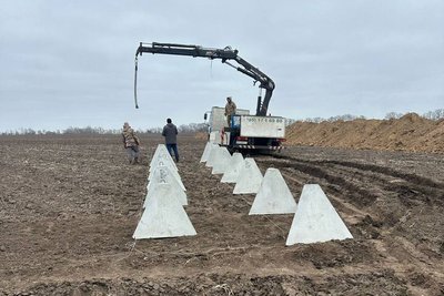 На Одещині будують та оновлюють оборонні фортифікації На Одещині будують та оновлюють оборонні фортифікації
