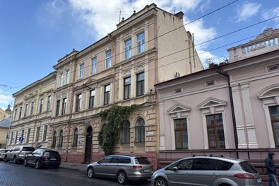 У Чернівцях відреставрували фасади трьох історичних будівель У Чернівцях відреставрували фасади трьох історичних будівель