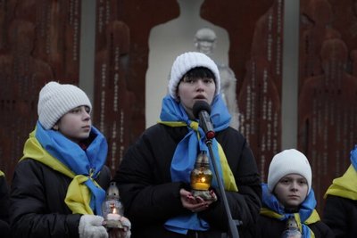 Вони виборювали свободу та гідність — у Житомирі вшанували пам'ять Героїв Небесної Сотні Вони виборювали свободу та гідність — у Житомирі вшанували пам'ять Героїв Небесної Сотні