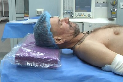 У Волинській обласній лікарні військовому зробили потрійну операцію на руці