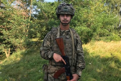 Як відбувається загальновійськова підготовка рекрутів до штурмової роти у Житомирі Як відбувається загальновійськова підготовка рекрутів до штурмової роти у Житомирі