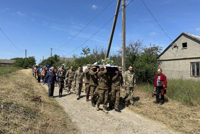 На Одещині провели в останню путь загиблого на війні військового Анатолія Скибу На Одещині провели в останню путь загиблого на війні військового Анатолія Скибу