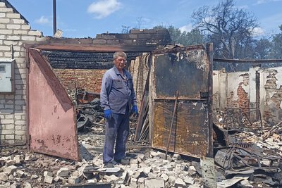 Внаслідок атаки РФ на Житомирщині постраждало селище в Новогуйвинській громаді: згоріли понад 50 об'єктів Внаслідок атаки РФ на Житомирщині постраждало селище в Новогуйвинській громаді: згоріли понад 50 об'єктів