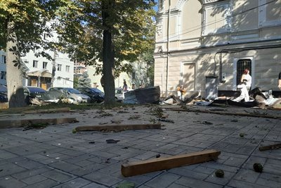Армія РФ атакувала Житомир реактивними дронами: влучання у будівлю управління поліції області, є загиблі Армія РФ атакувала Житомир реактивними дронами: влучання у будівлю управління поліції області, є загиблі