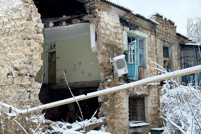 Зруйнований будинок, Донецька область Зруйнований будинок, Донецька область