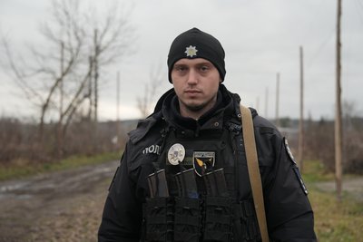 "Думали, це десь далеко. А тепер і у нас так літає”: життя села Стецьківка під дронами "Думали, це десь далеко. А тепер і у нас так літає”: життя села Стецьківка під дронами