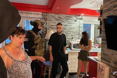 Дві нарколабораторії викрили на Київщині: мільйонний "бізнес" налагодили кияни