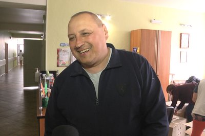 "Аж голос зірвав, так співав": в госпіталі у Луцьку організували концерт для військових "Аж голос зірвав, так співав": в госпіталі у Луцьку організували концерт для військових