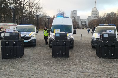 Передача комплексів для ДНК-експертиз поліції Харківщини Передача комплексів для ДНК-експертиз поліції Харківщини