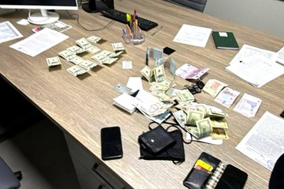 В Одеській області затримали митника за підозрою в отриманні хабаря