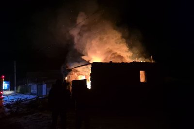 Наслідки обстрілів Сумщини: пошкоджені будинки та поранені, серед них діти Наслідки обстрілів Сумщини: пошкоджені будинки та поранені, серед них діти