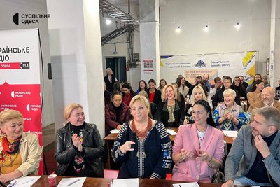 Радіодиктант у сховищі Одеської наукової бібліотеки Радіодиктант у сховищі Одеської наукової бібліотеки