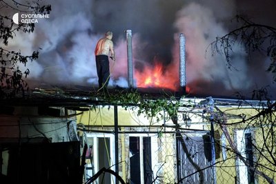 Російська атака на Одесу: зруйновано станцію швидкої, є поранені та загиблий Російська атака на Одесу: зруйновано станцію швидкої, є поранені та загиблий