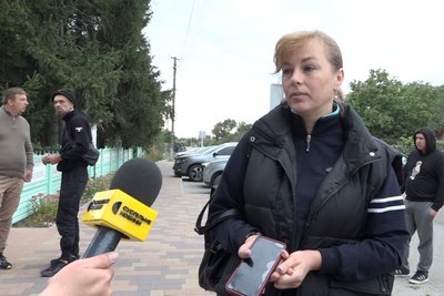 Обстріли у Сонячному на Житомирщині — як відновлюватимуть зруйноване житло та коли платитимуть компенсацію Обстріли у Сонячному на Житомирщині — як відновлюватимуть зруйноване житло та коли платитимуть компенсацію
