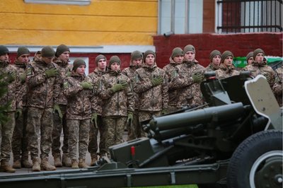 Пам'ять полеглих Героїв вшанували військові Академії сухопутних військ Пам'ять полеглих Героїв вшанували військові Академії сухопутних військ
