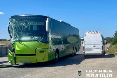 На Одещині сталось дві ДТП за участю рейсових автобусів: травмувалась дитина На Одещині сталось дві ДТП за участю рейсових автобусів: травмувалась дитина