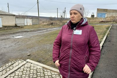 Вдруге тікати не хочеться. Як відбудоване після руйнувань у 2022 році село на Донеччині відчуває наближення фронту Вдруге тікати не хочеться. Як відбудоване після руйнувань у 2022 році село на Донеччині відчуває наближення фронту