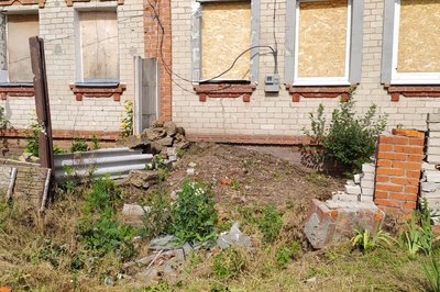 Будинок загиблого бійця Олександра Стряпка в Циркунах пошкодили російські обстріли Будинок загиблого бійця Олександра Стряпка в Циркунах пошкодили російські обстріли