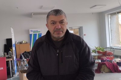 "Вибух і якийсь скляний дощ пішов". Що відбувається на місці удару по Кривому Рогу та що про атаку розказали місцеві "Вибух і якийсь скляний дощ пішов". Що відбувається на місці удару по Кривому Рогу та що про атаку розказали місцеві