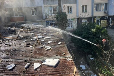Удар БпЛА по центру Чорноморська: загорівся житловий будинок