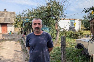 Як відновлюють будинки в селі на Житомирщині, яке постраждало 26 серпня від обстрілу росіян Як відновлюють будинки в селі на Житомирщині, яке постраждало 26 серпня від обстрілу росіян
