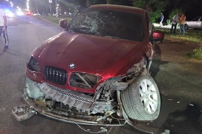 Подвійна ДТП у Миколаєві: співробітник ТЦК в'їхав у автівки, які зіткнулися на передодні Подвійна ДТП у Миколаєві: співробітник ТЦК в'їхав у автівки, які зіткнулися на передодні