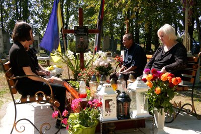 "Мені здавалося, що кращого чоловіка просто немає". Дружина про загиблого бійця "десятки" Павла Василіва "Мені здавалося, що кращого чоловіка просто немає". Дружина про загиблого бійця "десятки" Павла Василіва