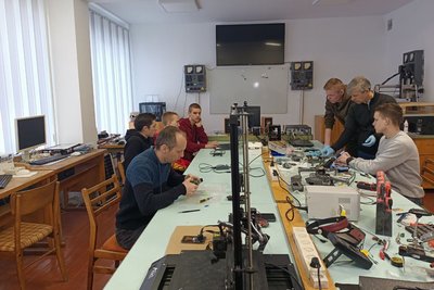 У волинському виші ремонтують військові безпілотники і тепловізори У волинському виші ремонтують військові безпілотники і тепловізори