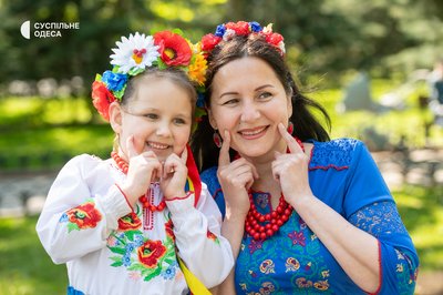 До Дня матері в Одесі провели фотопроєкт: хто долучився