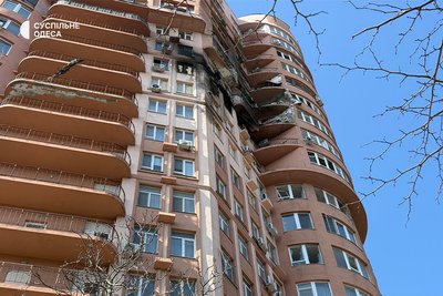 "Нічого немає вже, все зруйновано": власниця пошкодженої квартири про наслідки атаки на Одесу "Нічого немає вже, все зруйновано": власниця пошкодженої квартири про наслідки атаки на Одесу