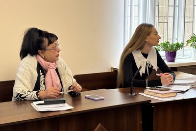 Справа про шахрайство з путівками до дитячих таборів: суд у Житомирі знову перенесли Справа про шахрайство з путівками до дитячих таборів: суд у Житомирі знову перенесли