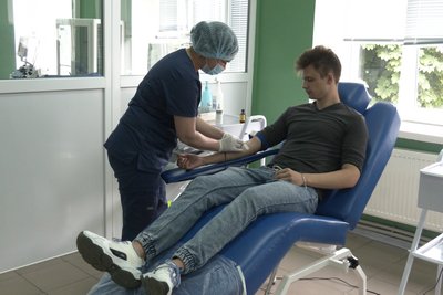 П'ятьом волинянам вручили відзнаки "Заслужений донор України" П'ятьом волинянам вручили відзнаки "Заслужений донор України"
