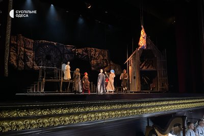 "Оксамитовий сезон" стартував: в Одесі з аншлагом відбулася прем'єра опери "Катерина" "Оксамитовий сезон" стартував: в Одесі з аншлагом відбулася прем'єра опери "Катерина"