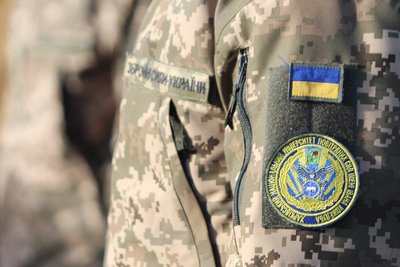 Падав на будинки — на Житомирщині пілотам, які відвели підбитий літак від села, встановили пам'ятник